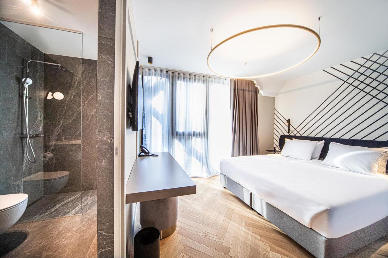 Standard Double Room,1313372776:JPEG