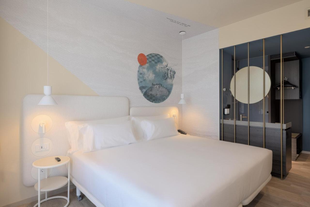 Superior Double or Twin Room Atrium,1475002963:JPEG